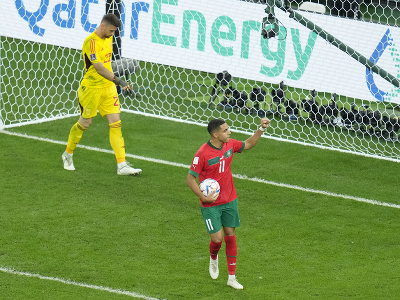 Abdelhamid Sabiri oslavuje svoj gól v penaltovom rozstrele
