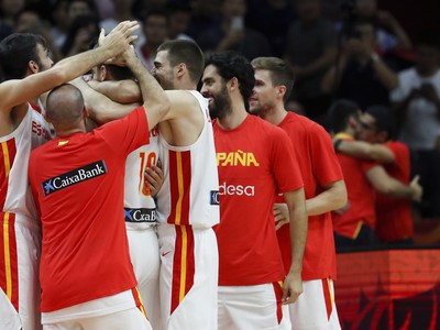 Radosť Španielov po triumfe nad Srbskom