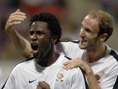 Bony Wilfried a Roman Hubnik sa tešia z gólu