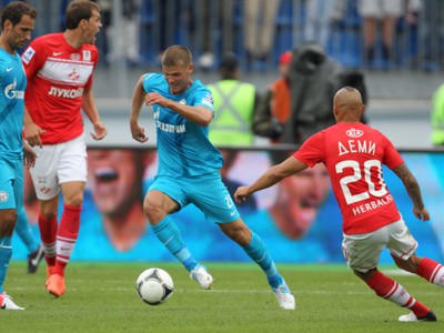 Momentka zo zápasu Zenit - Spartak Moskva