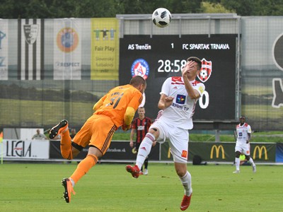 Hamza Čataković z AS Trenčín a Dobrivoj Rusov z FC Spartak Trnava