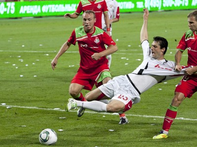 Oravec bol stiahnutý, rozhodca nepískal