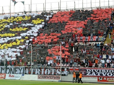 Fanúšikovia Trnavy počas zápasu 3. predkola Európskej ligy medzi FC Spartak Trnava a PFC Levski Sofia