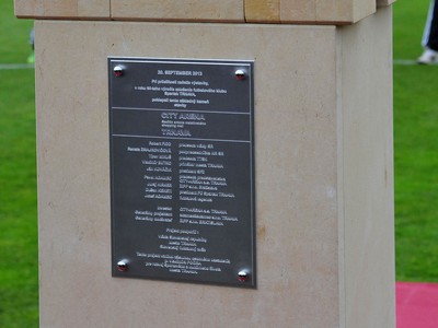 Základný kameň nového trnavského futbalového Štadiónu Antona Malatinského pri príležitosti jeho slávnostného poklepania 