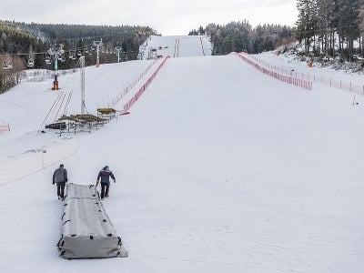 Areál lyžiarskeho strediska v