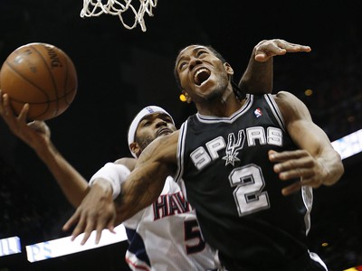 Kawhi Leonard (2) a