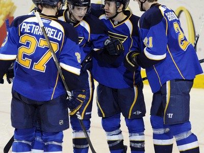 Hráči St. Louis Blues po víťazstve nad Ducks