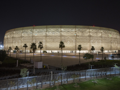 Na snímke futbalový štadión Sumáma v katarskom meste Dauha