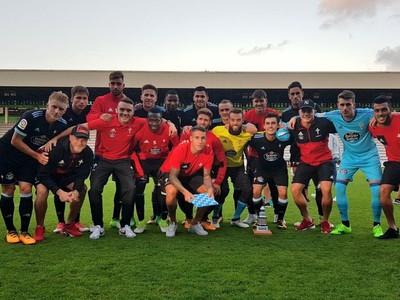 Stanislav Lobotka (v strede) sa v Španielsku dočkal prvej trofeje