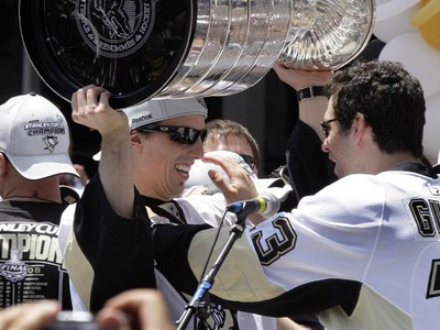 Stanley cup, oslavy, pittsburgh, Malkin, Guerin