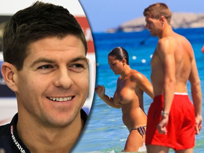 Gerrardovi sa počas dovolenky naskytol aj takýto príjemný pohľad