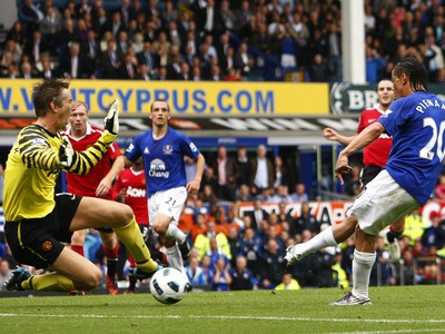 Pienaar dáva prvý gól Evertonu
