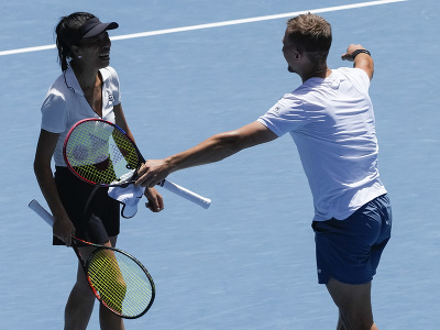 Titul v miešanej štvorhre na grandslamovom Australian Open získali Taiwančanka Su-Wei Hsieh a Poliak Jan Zieliňski