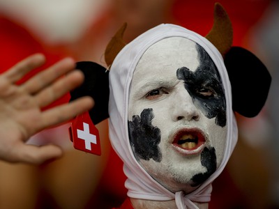 Fanúšik Švajčiarska pred zápasom