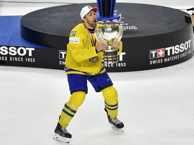 Joel Lundqvist s trofejou
