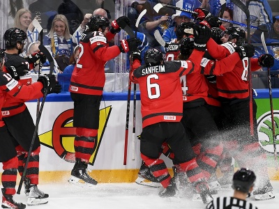 Eufória kanadského tímu po senzačnej otočke proti Švédsku
