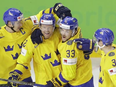 Švédi oslavujú gól