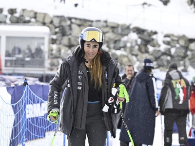Talianska lyžiarka Sofia Goggiová odchádza po zrušení aj druhého zjazdu Svetového pohára alpských lyžiarok vo švajčiarskom lyžiarskom stredisku Zermatt