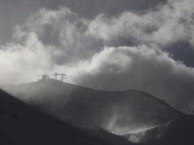 Silný vietor vo švajčiarskom stredisku Zermatt sa postaral o zrušenie sobotného zjazdu žien
