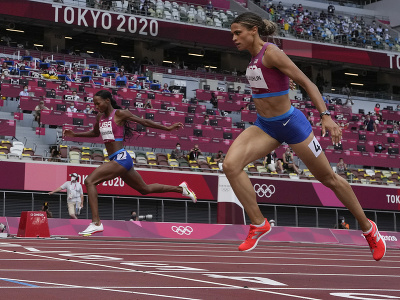 Americká atlétka Sydney McLaughlinová získala zlatú medailu v behu na 400 m prekážok