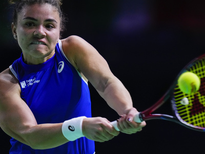 Talianska tenistka Jasmine Paoliniová v druhom finálovom súboji Pohára Billie Jean Kingovej