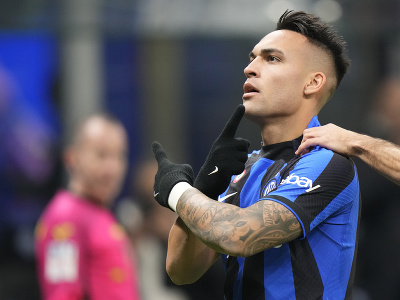Lautaro Martínez oslavuje vedúci gól Interu