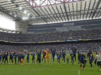 Víťazné oslavy futbalistov milánskeho Interu