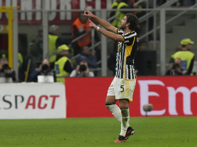 Manuel Locatelli oslavuje gól Juventusu
