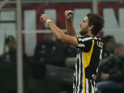 Manuel Locatelli oslavuje gól Juventusu