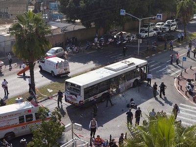 V Tel Avive vybuchol autobus