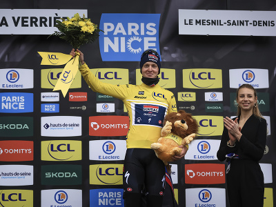 Belgický cyklista Tim Merlier vyhral v nedeľu prvú etapu pretekov Paríž – Nice.