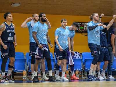Basketbalisti Slovana sa tešia