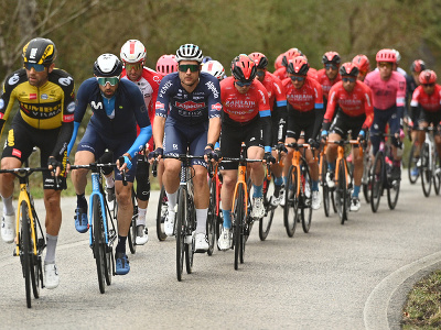 Cyklisti počas 3. etapy Tirreno - Adriatico
