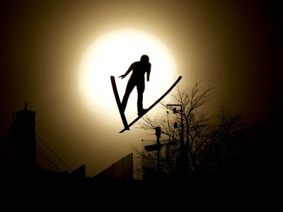 Český lyžiar severskej kombinácie Tomáš Portyk skáče počas tréningu na ZOH v Pjongčangu