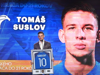 Na snímke najlepší futbalista Slovenska do 21 rokov Tomáš Suslov, ktorý získal Cenu Petra Dubovského v ankete Futbalista roka 2022