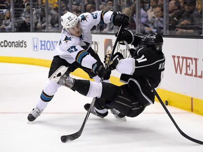Tommy Wingels a Anze