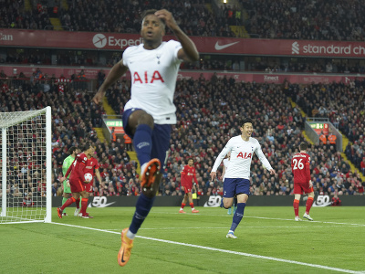 Futbalisti Tottenham Hotspur sa radujú z gólu