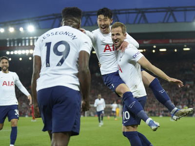 Futbalisti Tottenham Hotspur sa radujú z gólu
