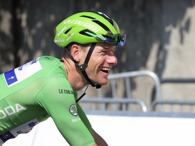 Írsky cyklista Sam Bennett v zelenom drese