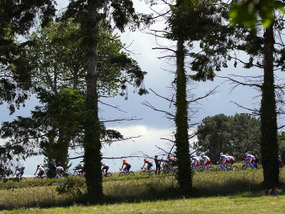 Cyklisti počas 4. etapy Tour de France