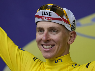 Dvojnásobný obhajca titulu Tadej Pogačar triumfoval vo štvrtkovej 6. etape cyklistických pretekov Tour de France