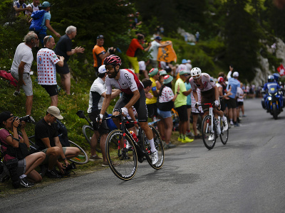 Bob Jungels vo vedení 9. etapy Tour de France