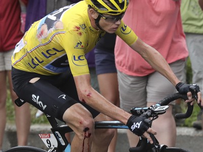 Chris Froome na Tour de France spadol 