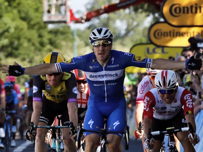 Na snímke taliansky cyklista Elia Viviani sa teší z víťazstva v štvrtej etape pretekov Tour de France z Reims do Nancy 