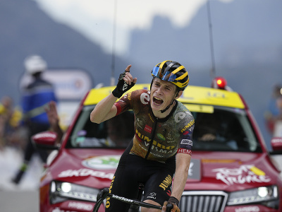 Dánsky cyklista Jonas Vingegaard triumfoval v 11. etape Tour de France