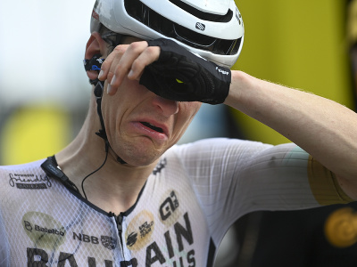 Slovinský cyklista Matej Mohorič sa neubránil slzám dojatia 