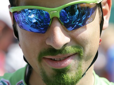 Peter Sagan s imidžovou zelenou briadkou