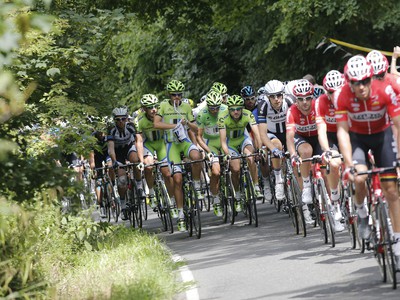 Peter Sagan s tímom Cannondale počas tretej etapy Tour