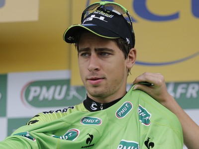 Peter Sagan si po 19. etape oblieka zelené tričko pre lídra bodovacej súťaže