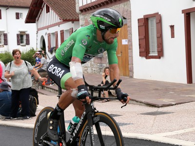 Slovenský cyklista Peter Sagan v zelenom drese lídra bodovacej súťaže 